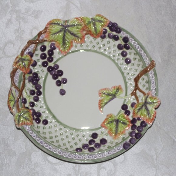 Fitz and Floyd Grapes and Lattice Plate | Grapevine Basket Weave Wall Décor - Picture 2 of 10